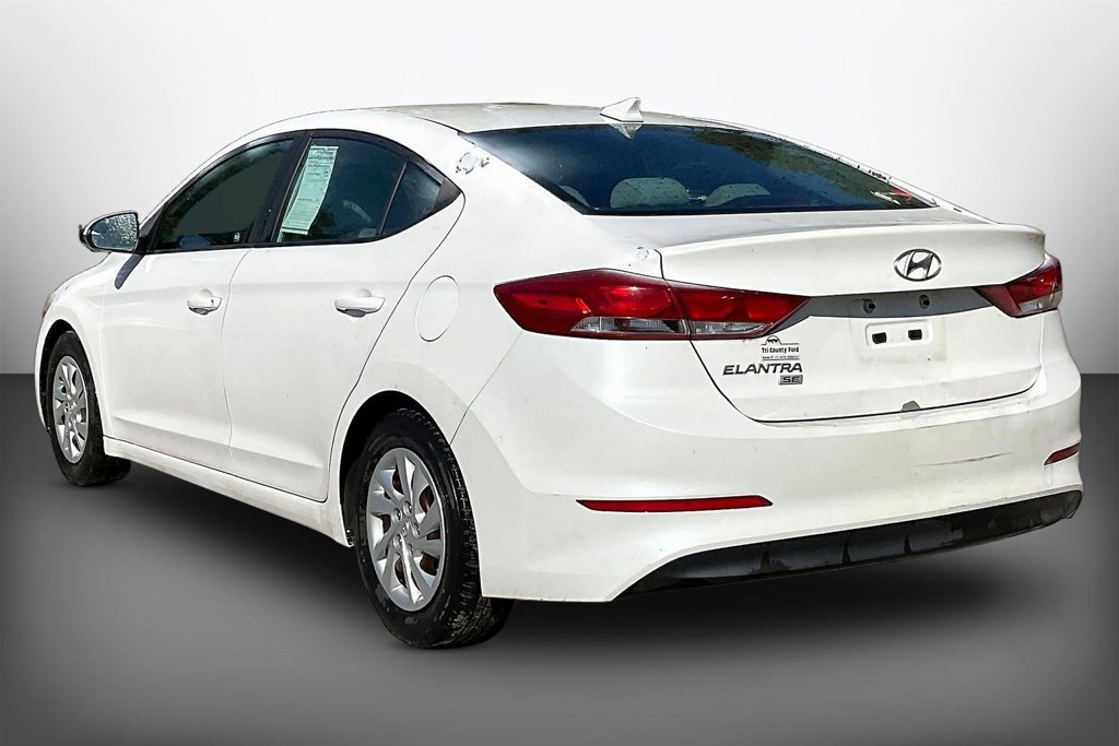 Used 2017 Hyundai Elantra SE FWD image 4