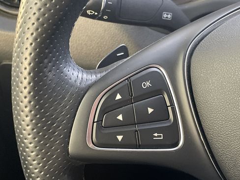 Used 2023 Mercedes-Benz Metris image 25