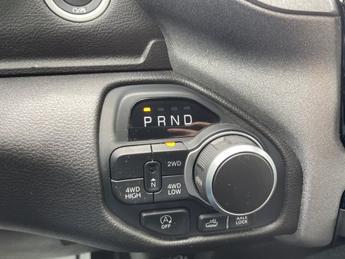 Used 2025 RAM 1500 Warlock AWD/4WD image 33