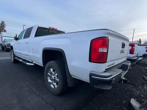 Used 2019 GMC Sierra 3500 SLT w/ Duramax Plus Package image 3