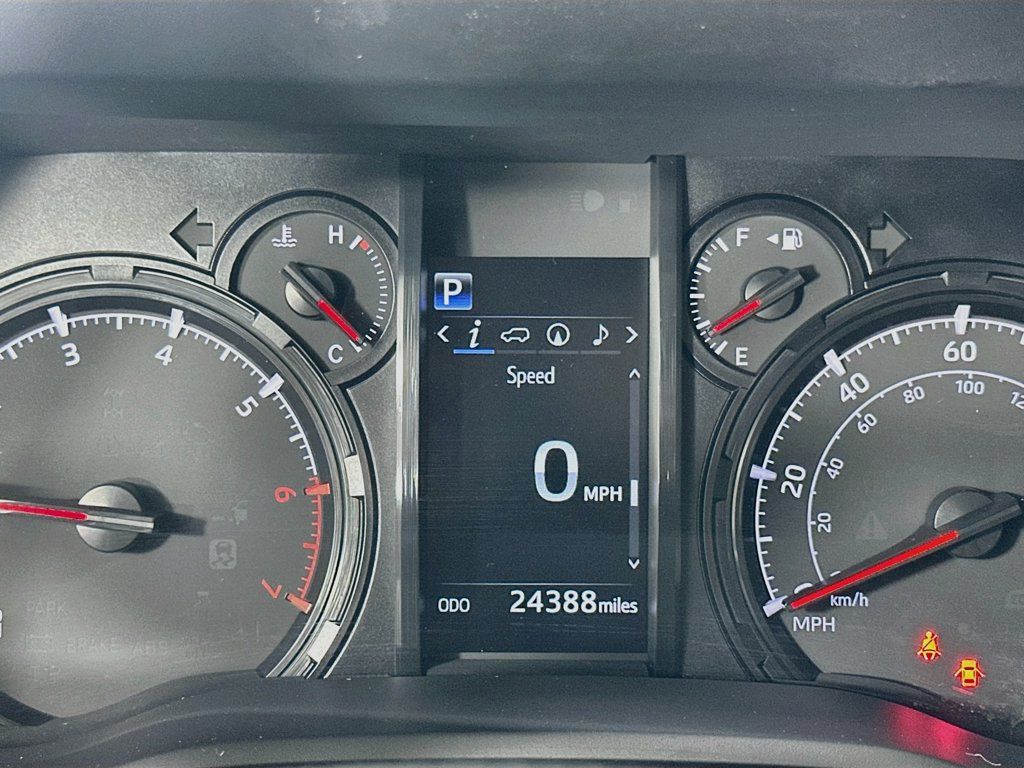 Used 2024 Toyota 4Runner SR5 Premium w/ Moonroof Package RWD image 12