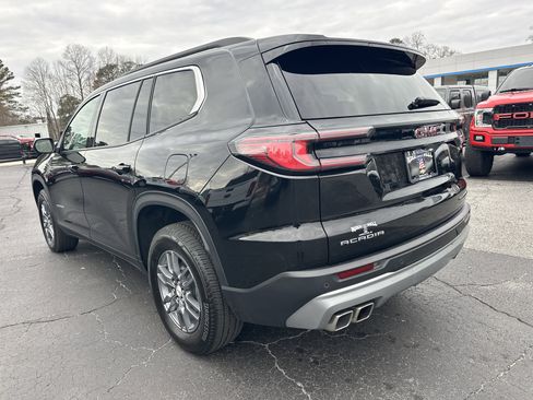 Used 2025 GMC Acadia Elevation image 6
