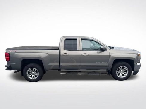Used 2017 Chevrolet Silverado 1500 LT w/ All Star Edition AWD/4WD image 2