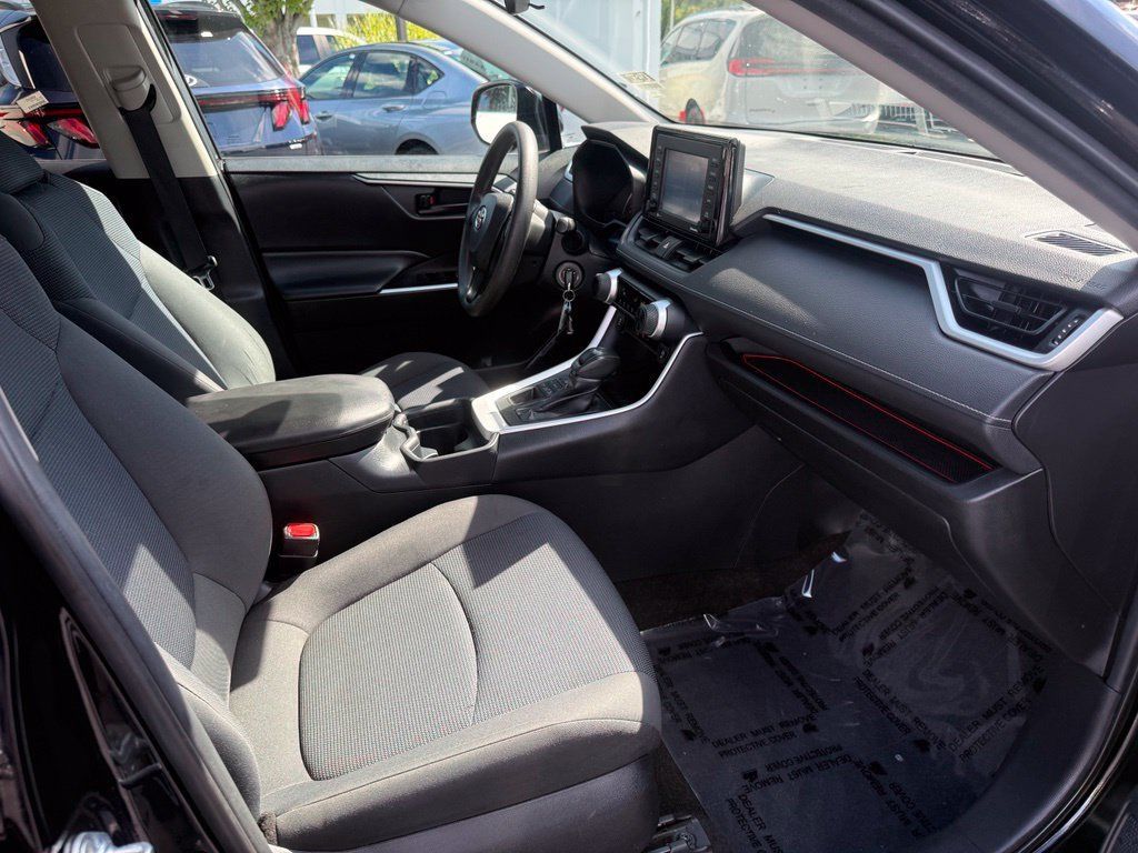 Used 2020 Toyota RAV4 LE w/ All Weather Liner Package AWD/4WD image 23