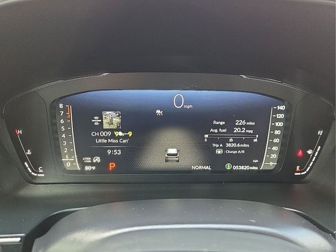 Used 2024 Honda Pilot Elite image 23