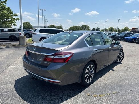 Used 2017 Honda Accord EX-L image 11