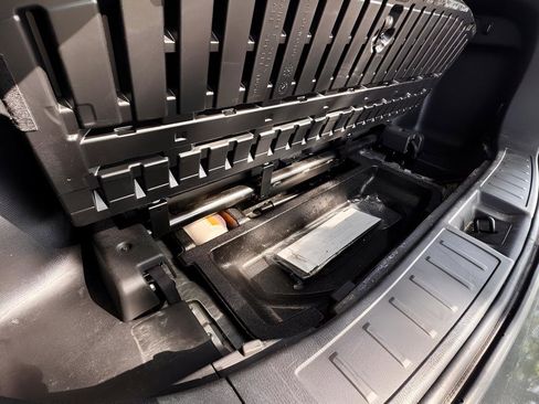 Used 2024 Mitsubishi Outlander SE Black Edition FWD image 25