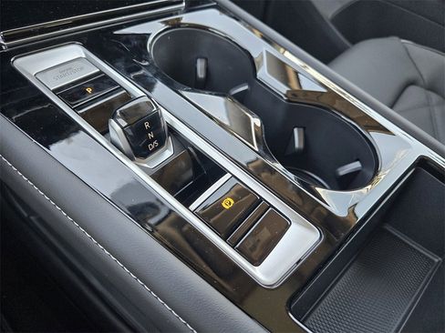 New 2026 Volkswagen Atlas SE image 17