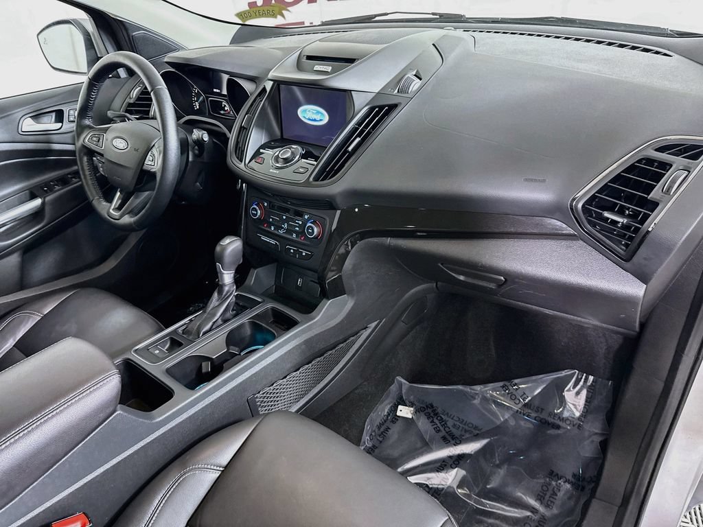 Used 2017 Ford Escape Titanium AWD/4WD image 32