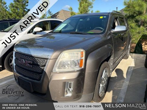 Used 2012 GMC Terrain SLT AWD/4WD image 1