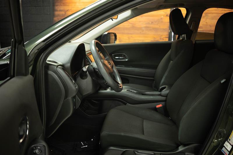 Used 2017 Honda HR-V EX image 8