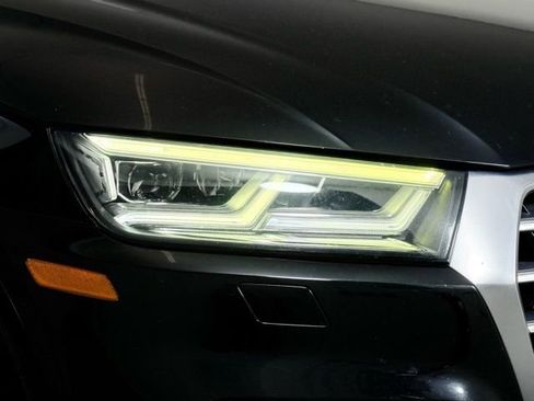 Used 2018 Audi SQ5 Premium Plus w/ Navigation Package image 15