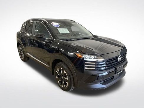 Certified 2025 Nissan Kicks SV w/ SV Premium Package image 7