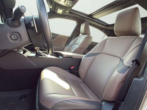 Certified 2024 Lexus ES 350 w/ Premium Package image 11