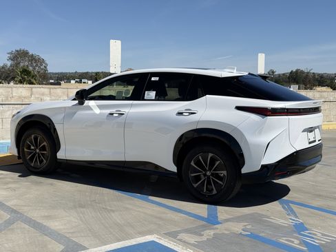 New 2026 Lexus RZ 350e RZ 350e Premium image 9