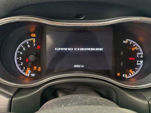 Used 2020 Jeep Grand Cherokee Limited AWD/4WD image 12