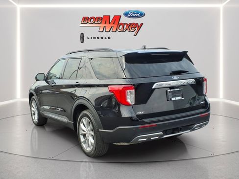 Used 2023 Ford Explorer XLT w/ Equipment Group 202A AWD/4WD image 6