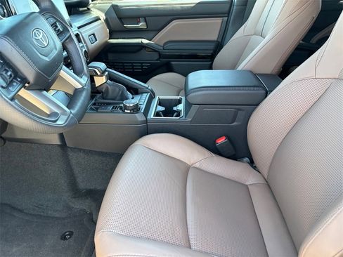 New 2025 Toyota 4Runner Limited image 9