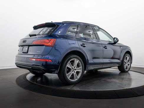 Certified 2025 Audi Q5 2.0T Premium w/ Convenience Plus Package AWD/4WD image 4
