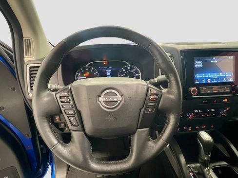 Used 2024 Nissan Frontier SL w/ Technology Package image 11
