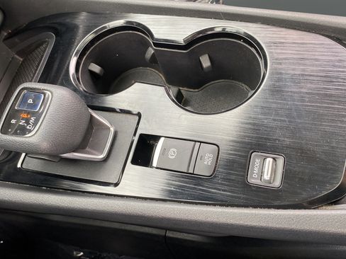 Used 2021 Nissan Rogue SV w/ Premium Package FWD image 19