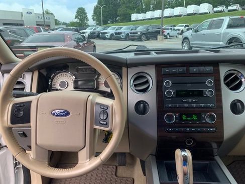 Used 2014 Ford Expedition EL XLT w/ Equipment Group 202A AWD/4WD image 27