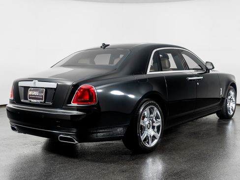Used 2013 Rolls-Royce Ghost image 10