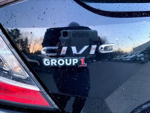 Used 2018 Honda Civic Sport image 32