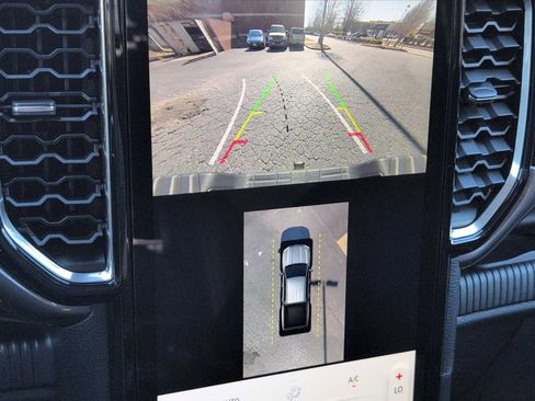 New 2025 Ford Ranger Lariat w/ FX4 Off-Road Package image 18