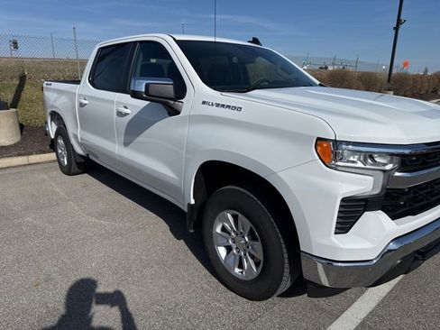 Used 2023 Chevrolet Silverado 1500 LT image 3