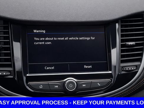 Used 2018 Chevrolet Trax LT w/ LT Convenience Package FWD image 14