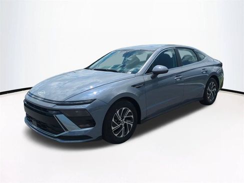New 2026 Hyundai Sonata Blue FWD image 9