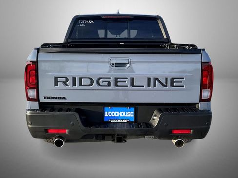 Used 2025 Honda Ridgeline Black Edition image 6