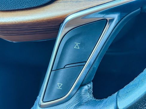 Certified 2023 Cadillac XT5 Premium Luxury AWD/4WD image 19
