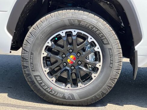 New 2026 Toyota Tundra SR5 AWD/4WD image 24