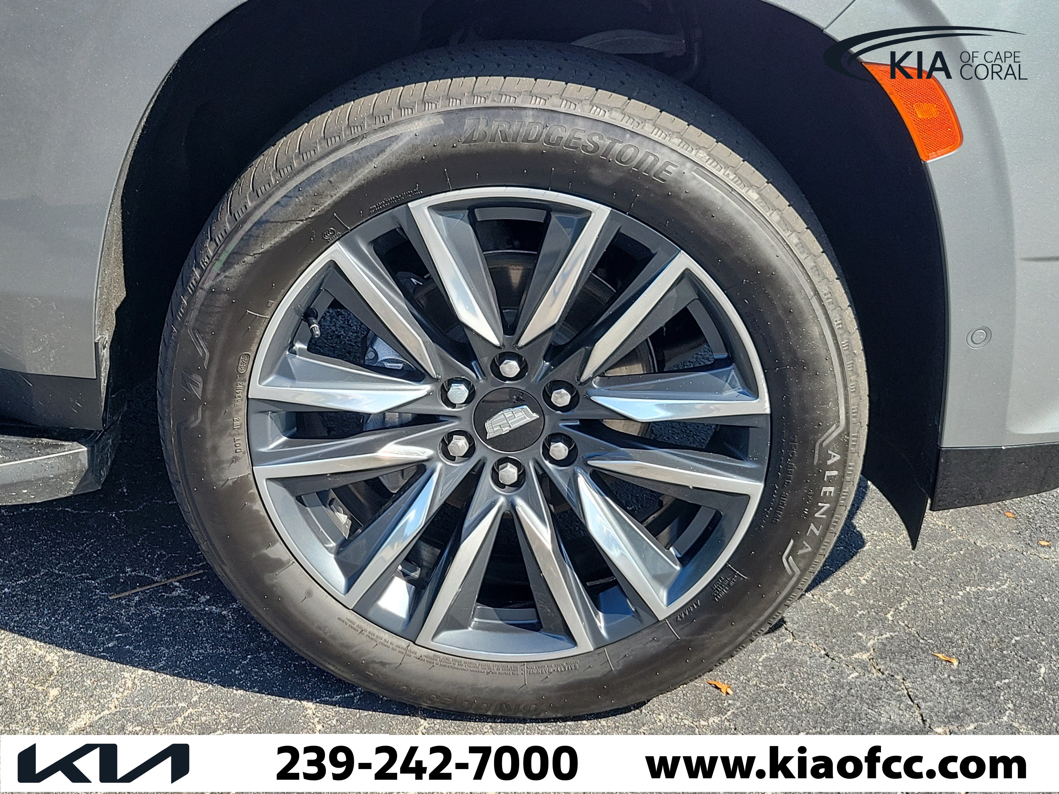 Used 2023 Cadillac Escalade Sport AWD/4WD image 7