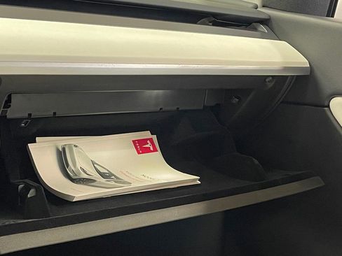 Used 2021 Tesla Model Y Long Range image 37