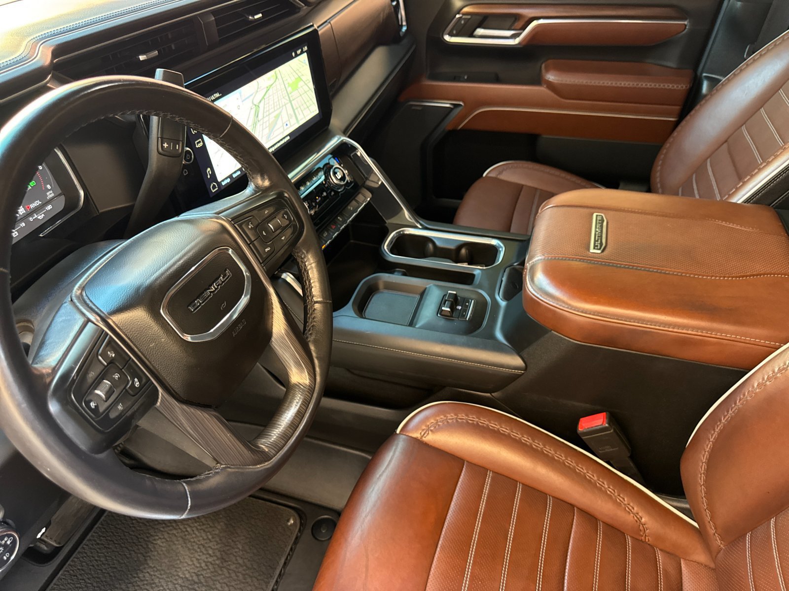 Used 2024 GMC Sierra 2500 Denali Ultimate AWD/4WD image 10