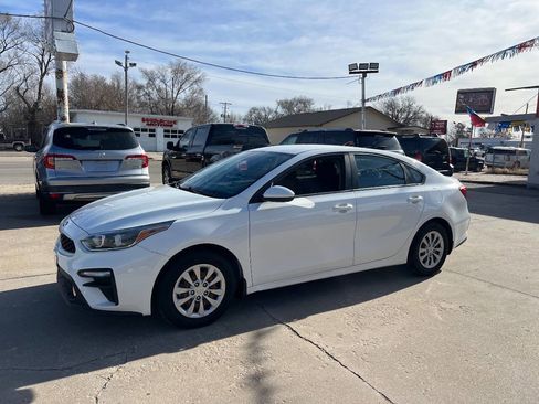 Used 2020 Kia Forte Sedan image 2