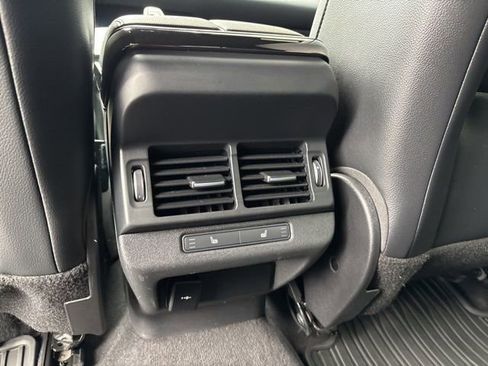 Used 2022 Land Rover Range Rover Evoque R-Dynamic SE image 16