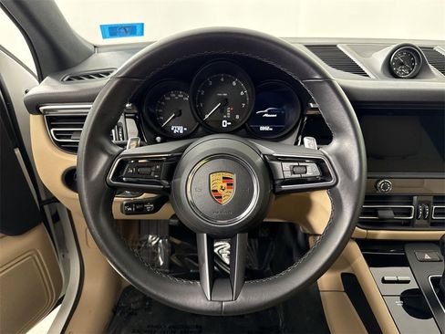 Certified 2023 Porsche Macan image 36