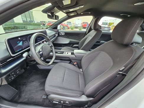 Used 2025 Hyundai Ioniq 6 SE image 12