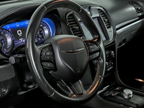 Used 2019 Chrysler 300 S RWD image 20