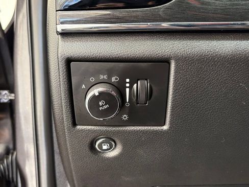 Used 2019 Jeep Grand Cherokee Trailhawk w/ Trailhawk Luxury Group AWD/4WD image 33