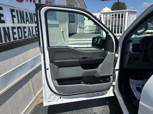 Used 2022 Ford F150 XL w/ Equipment Group 101A High RWD image 8