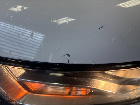 Used 2018 Ford Edge SE FWD image 13