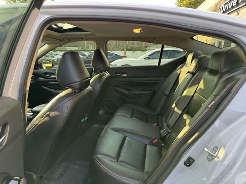 Used 2023 Nissan Altima 2.0 SR FWD image 31