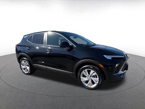 Used 2025 Buick Encore GX Preferred FWD image 2