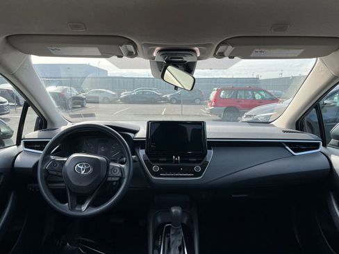 Used 2024 Toyota Corolla LE image 32