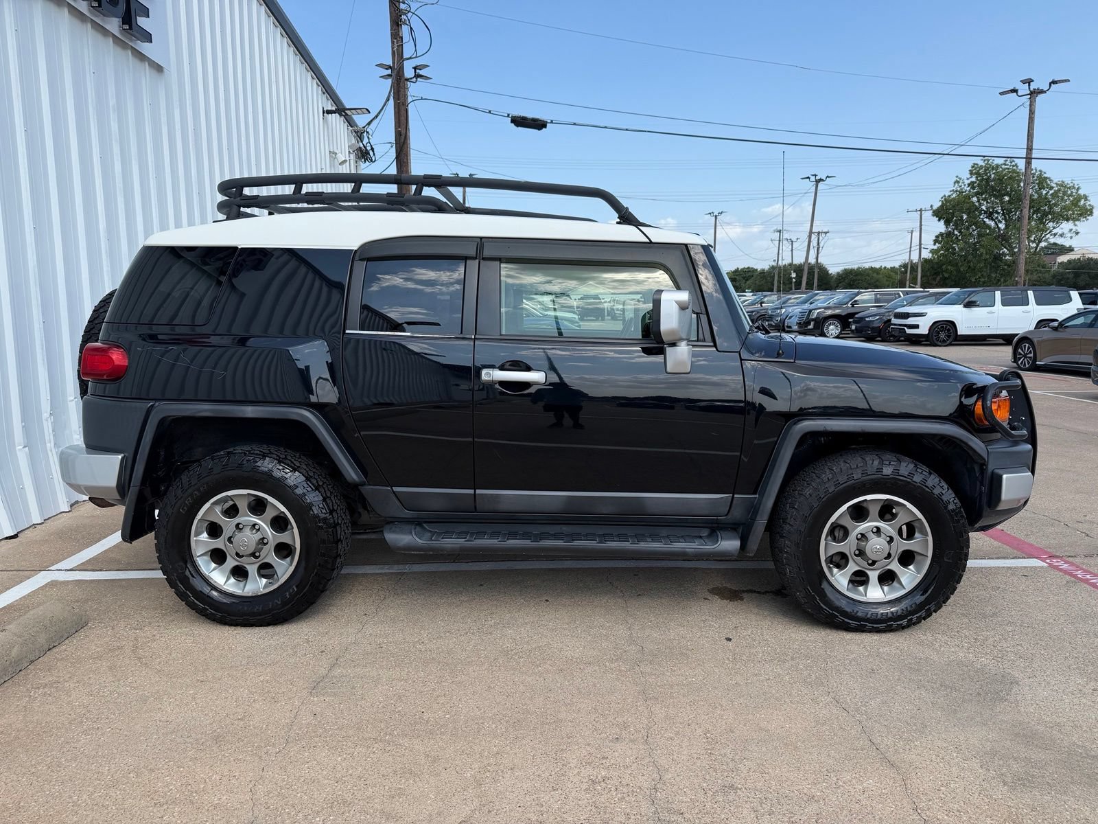 Used 2012 Toyota FJ Cruiser 4WD w/ Upgrade Pkg image 8